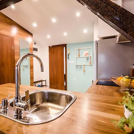 Off Vitosha Blvd Designer * صوفيا